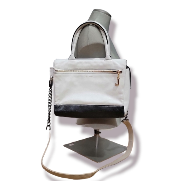 Juicy Couture Handbags - ❤️Juicy Couture White Handbag with Cross body strap